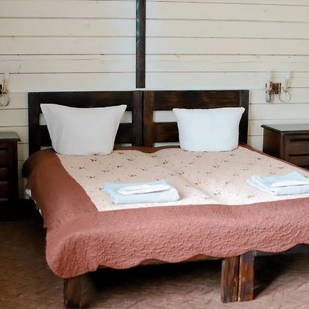 Orlyne Gnizdo Hotel Csernyivci Kültér fotó