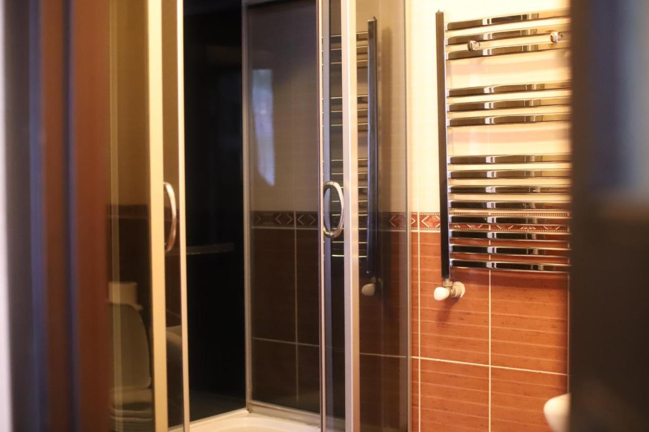 Orlyne Gnizdo Hotel Csernyivci Kültér fotó