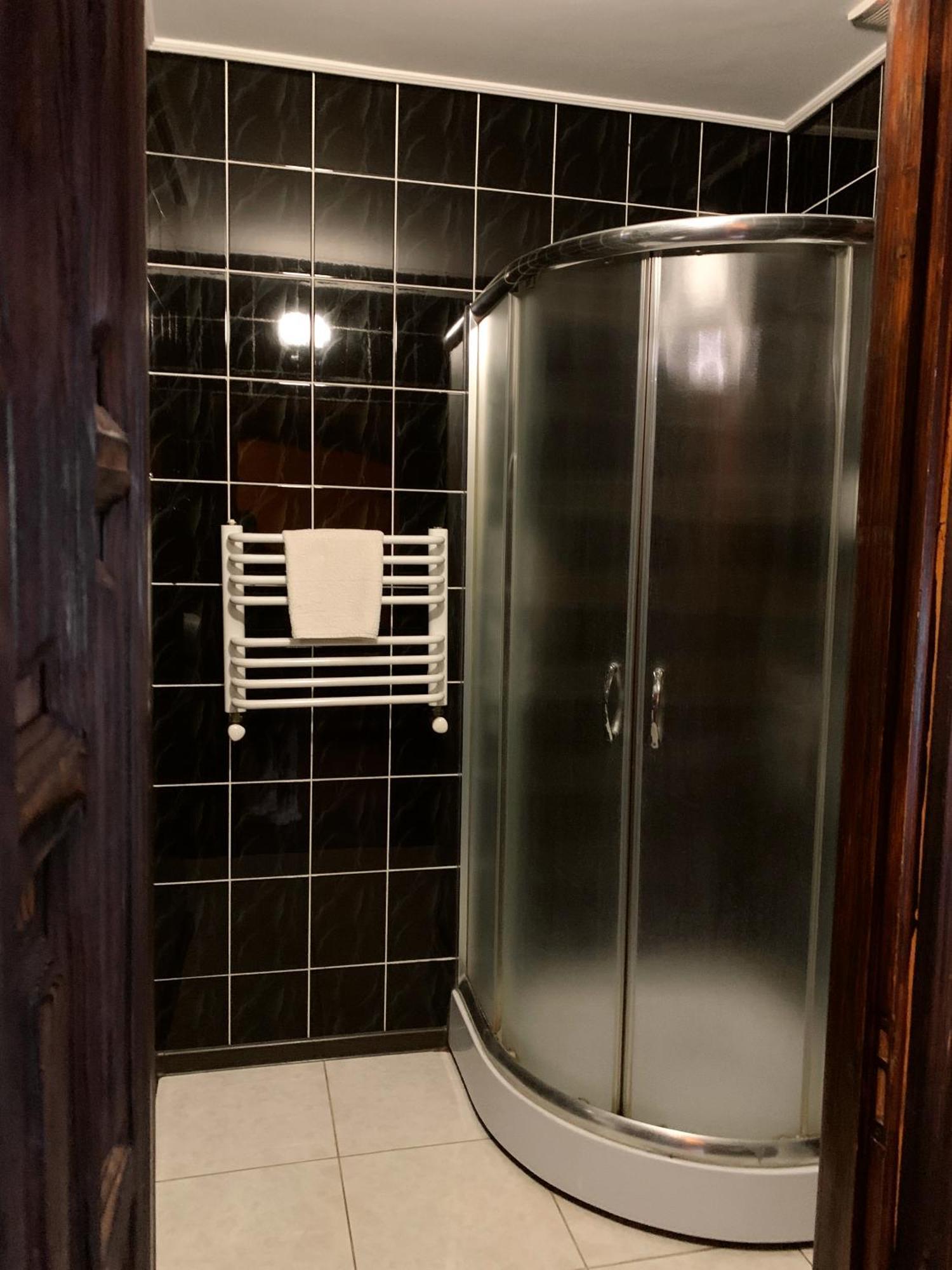 Orlyne Gnizdo Hotel Csernyivci Kültér fotó