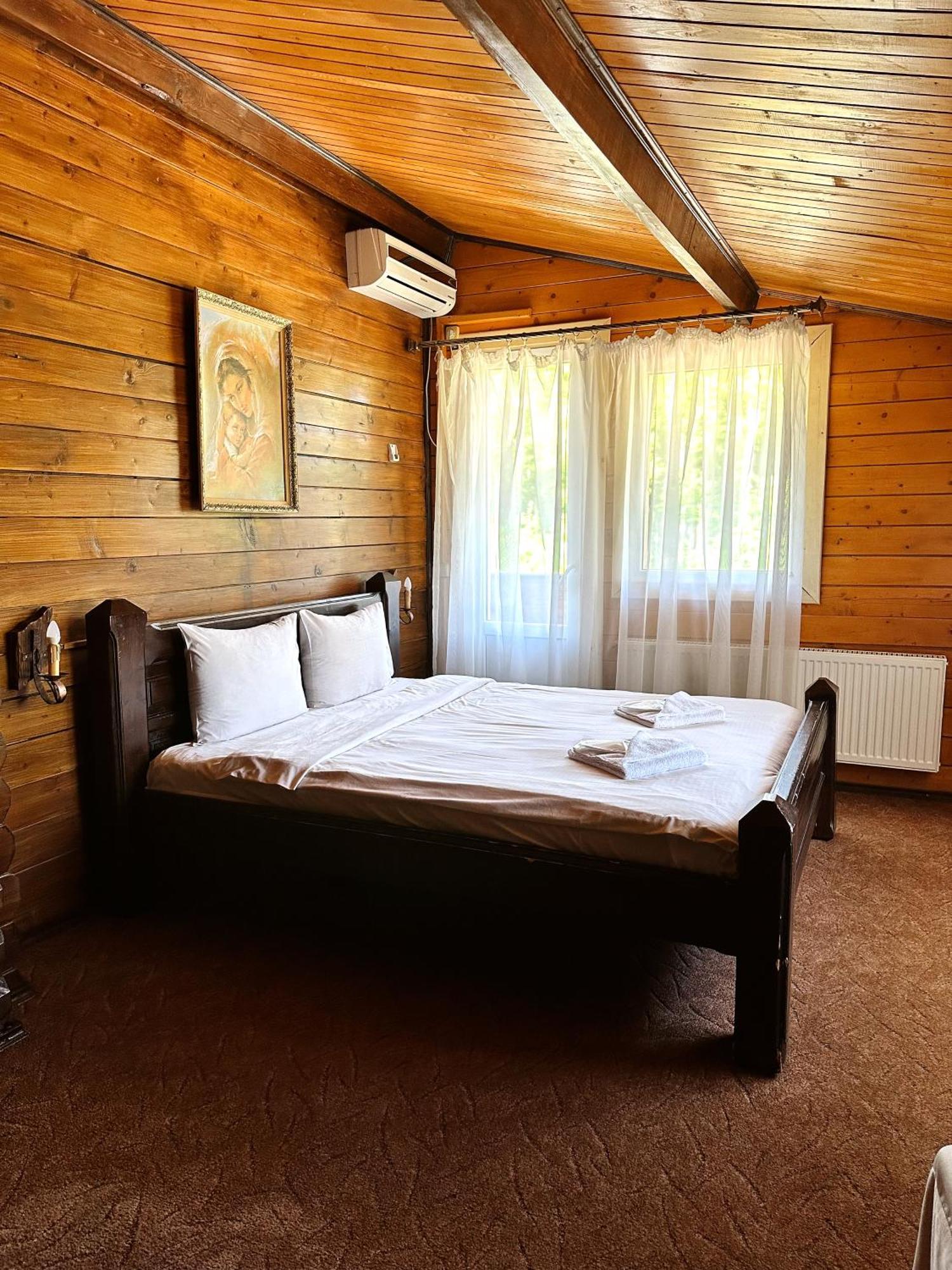 Orlyne Gnizdo Hotel Csernyivci Kültér fotó